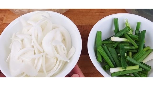 Cut Onion And Spring Onion