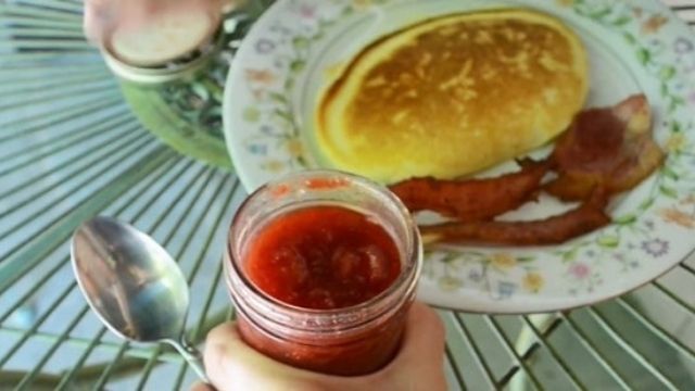 Preserves  Canned Strawberry With Old Methods