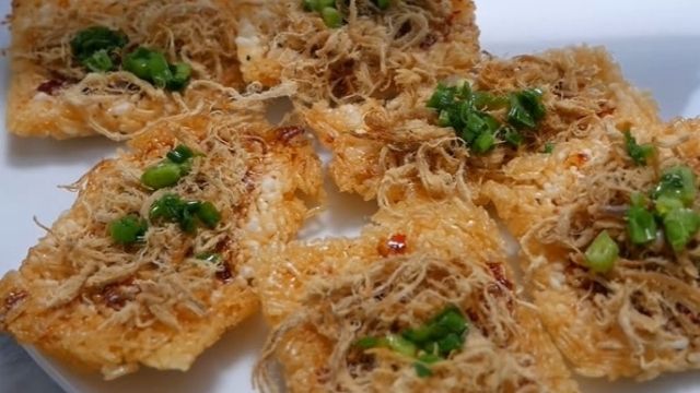Vietnamese Sweet, Spicy, and Crispy Rice Cracker Recipe