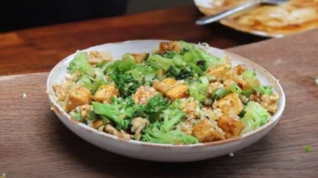 Recipe For Broccoli Bowl with Sesame Pumfu