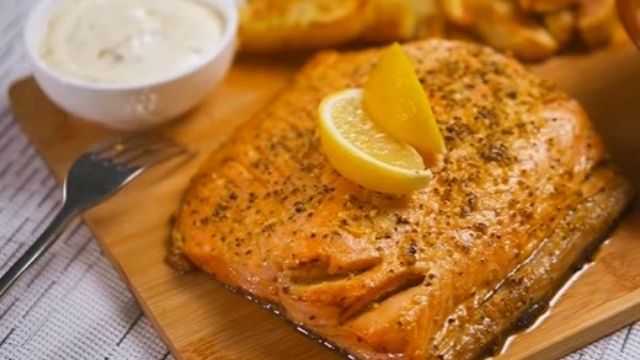 Similar Texas Roadhouse Lemon Pepper Butter Salmon Recipe